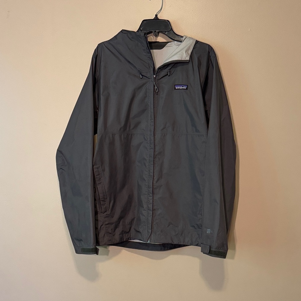 Patagonia Men's Dark Gray Raincoat - Size L